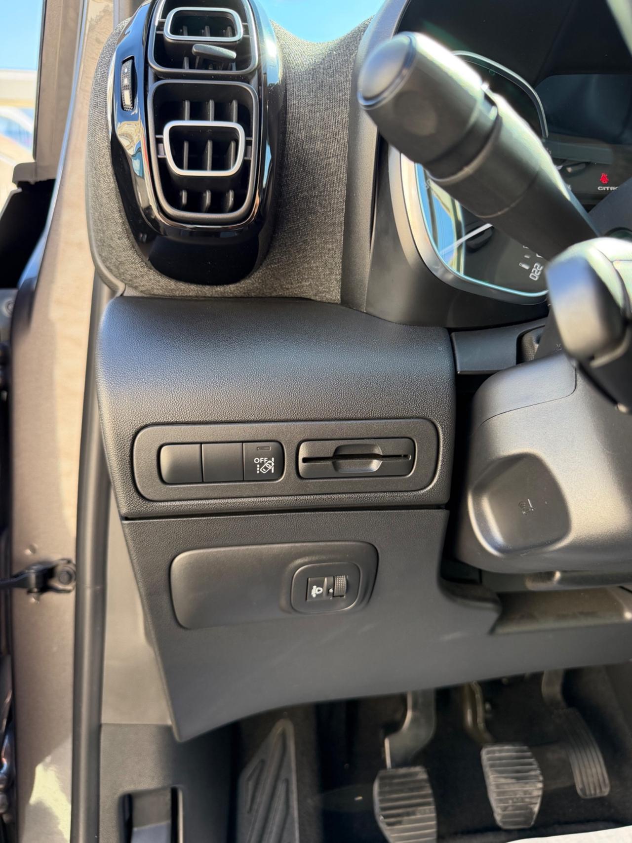 Citroen C3 Aircross BlueHDi 1.5 110 cv Shine Pack-2022/LED/NAVI/PLE