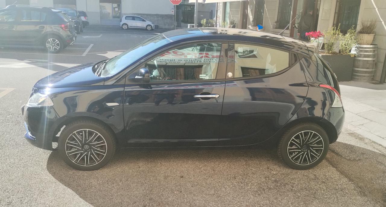 Lancia Ypsilon 1.2 69 CV 5 porte GPL Ecochic Gold