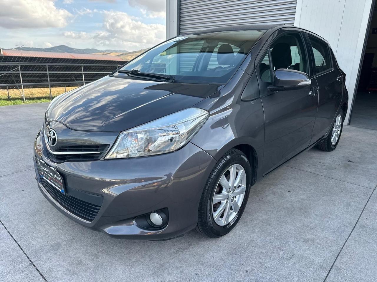 Toyota Yaris 1.4 D-4D 5 porte Lounge