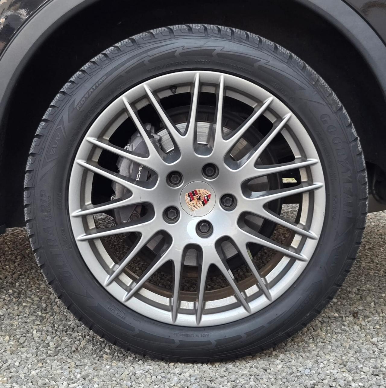 Porsche cayenne 3.0 V6 TDI platinum edition