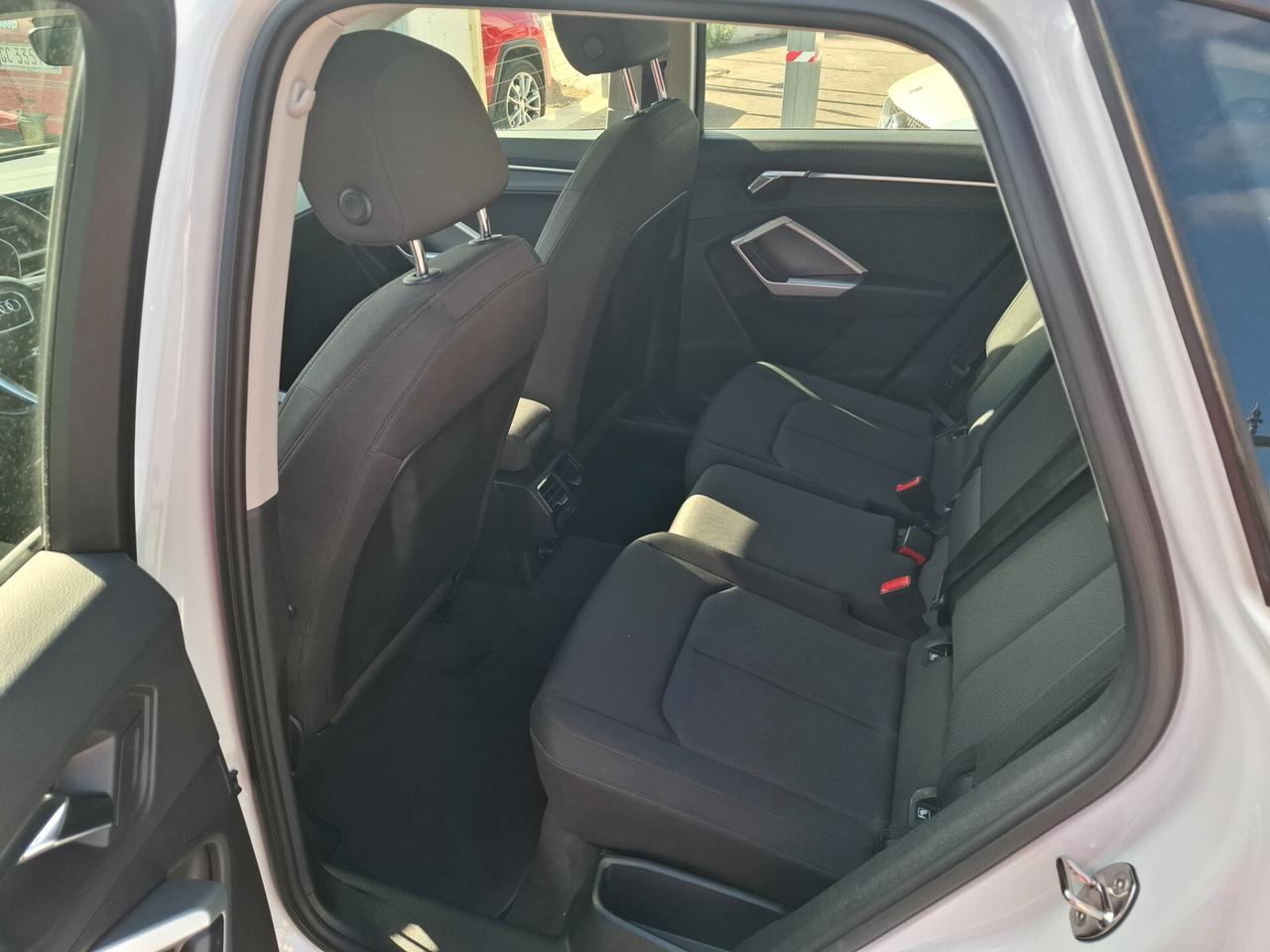 Audi Q3 2.0 tdi 150cv s-tronic anno 2020