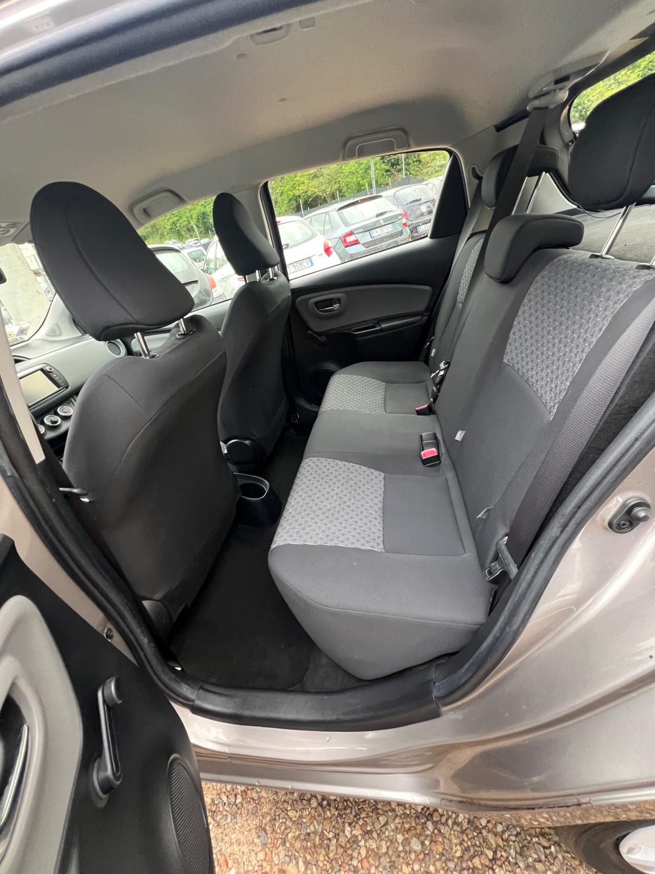 Toyota Yaris 1.0 5 porte