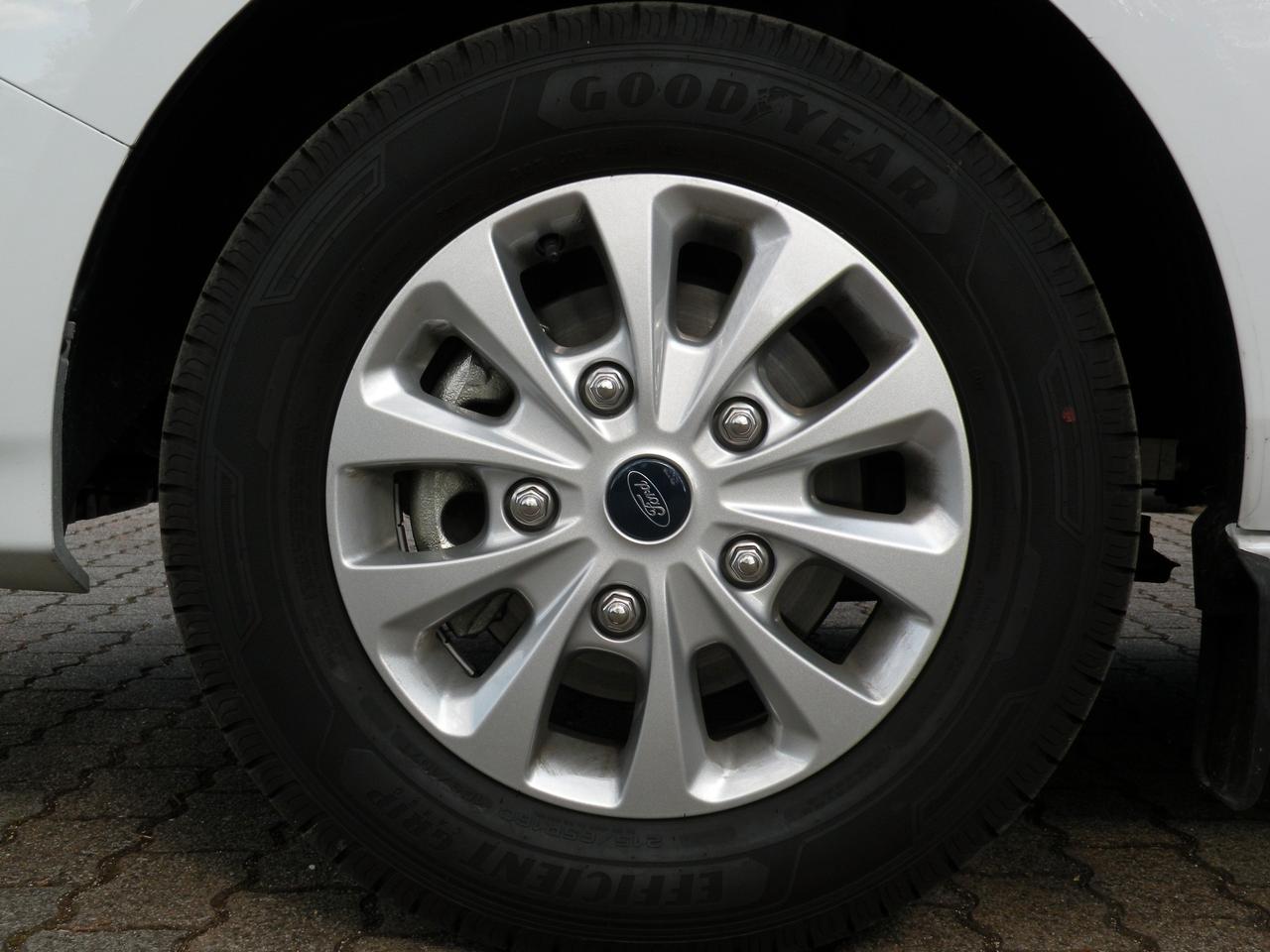 FORD TRANSIT CUSTOM 9 POSTI - NOLEGGIO