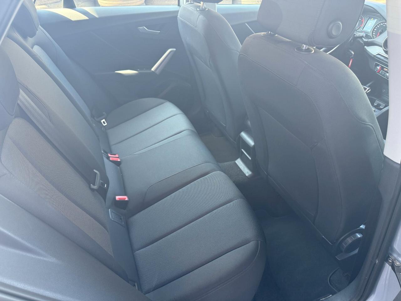 Audi Q2 30 TDI Business