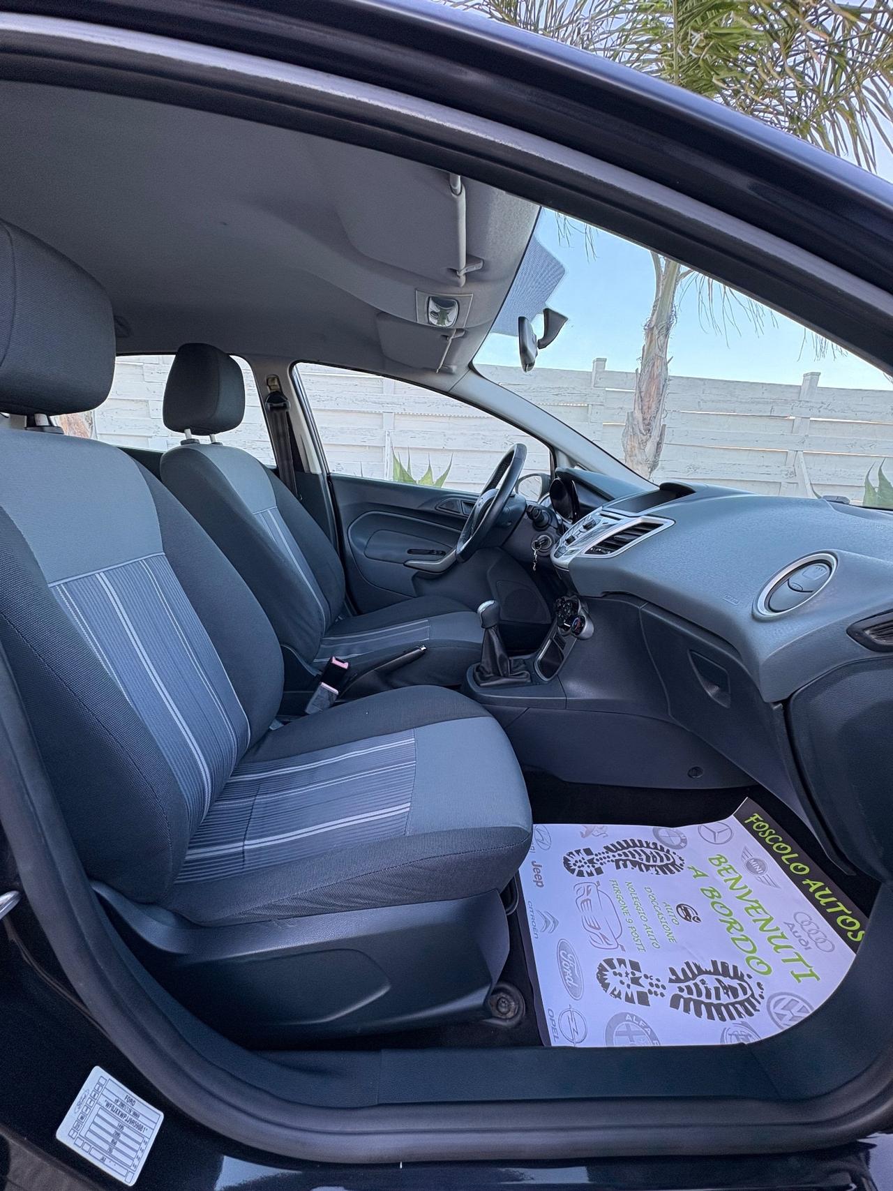 Ford Fiesta 1.2 benzina 5p. Tagliando e distribuzione eseguiti