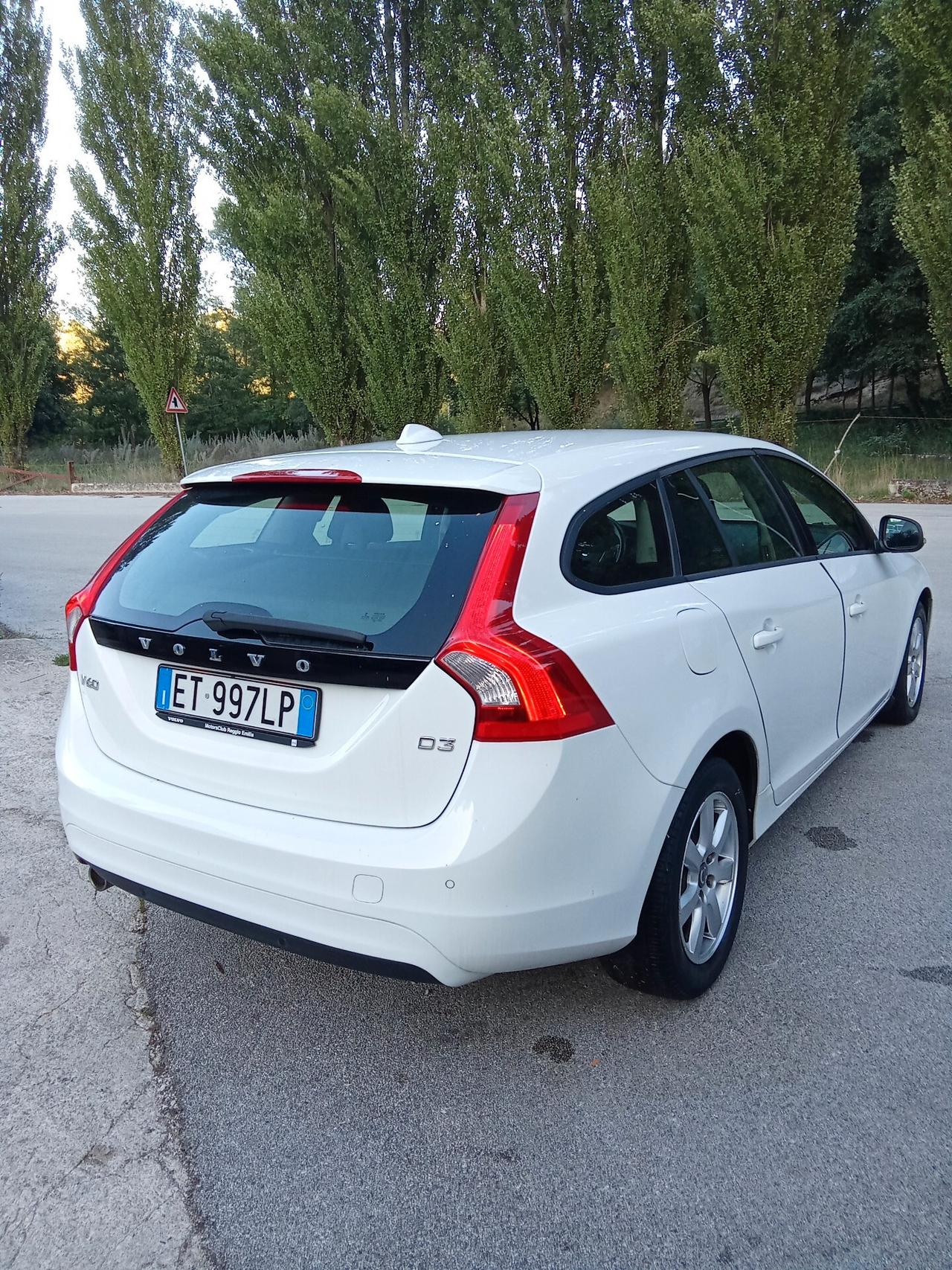 Volvo V60 D3 Summum 11/013