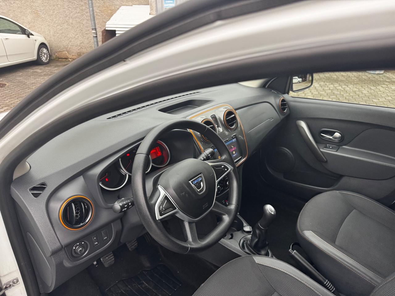 Dacia Sandero 1.5 dCi 90CV neopatentati