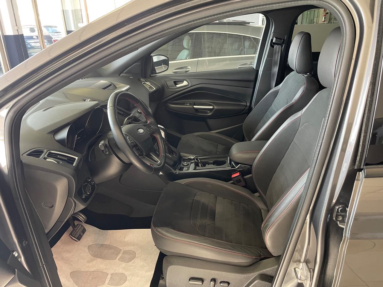 Ford Kuga 2.0 TDCI 150 CV S&S 4WD Powershift ST-Line - Nessun vincolo -