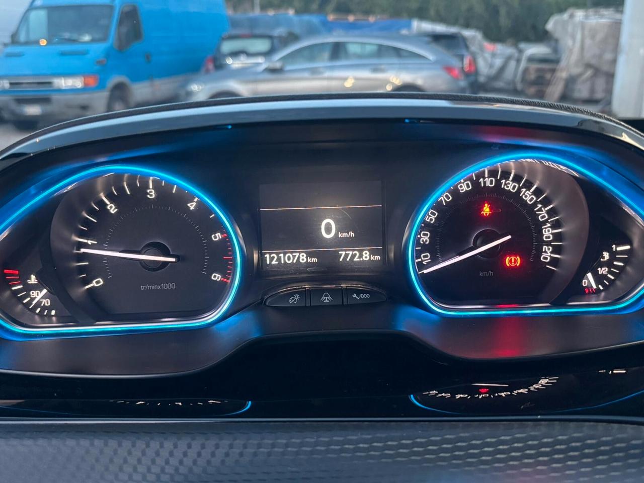 Peugeot 2008 BlueHDi 120 S&S Allure