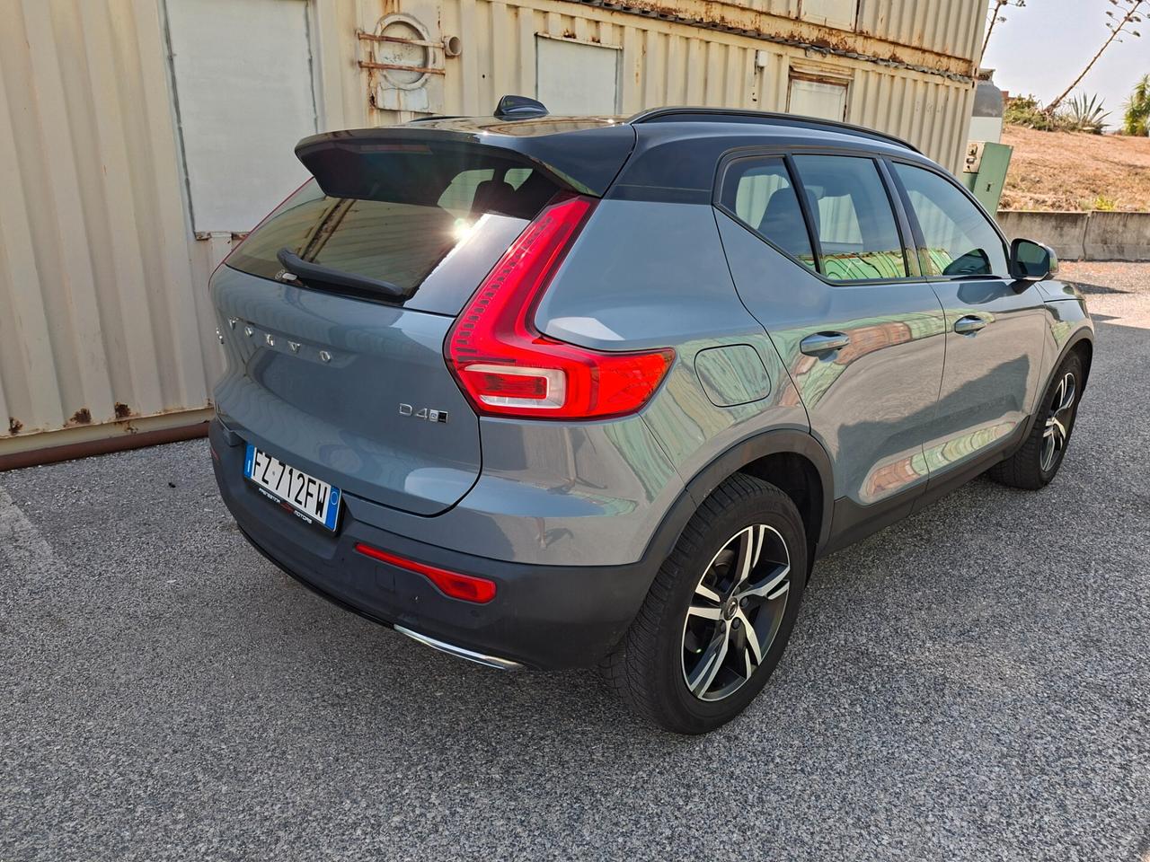 Volvo XC40 2.0 tdi 190cv r Design tetto