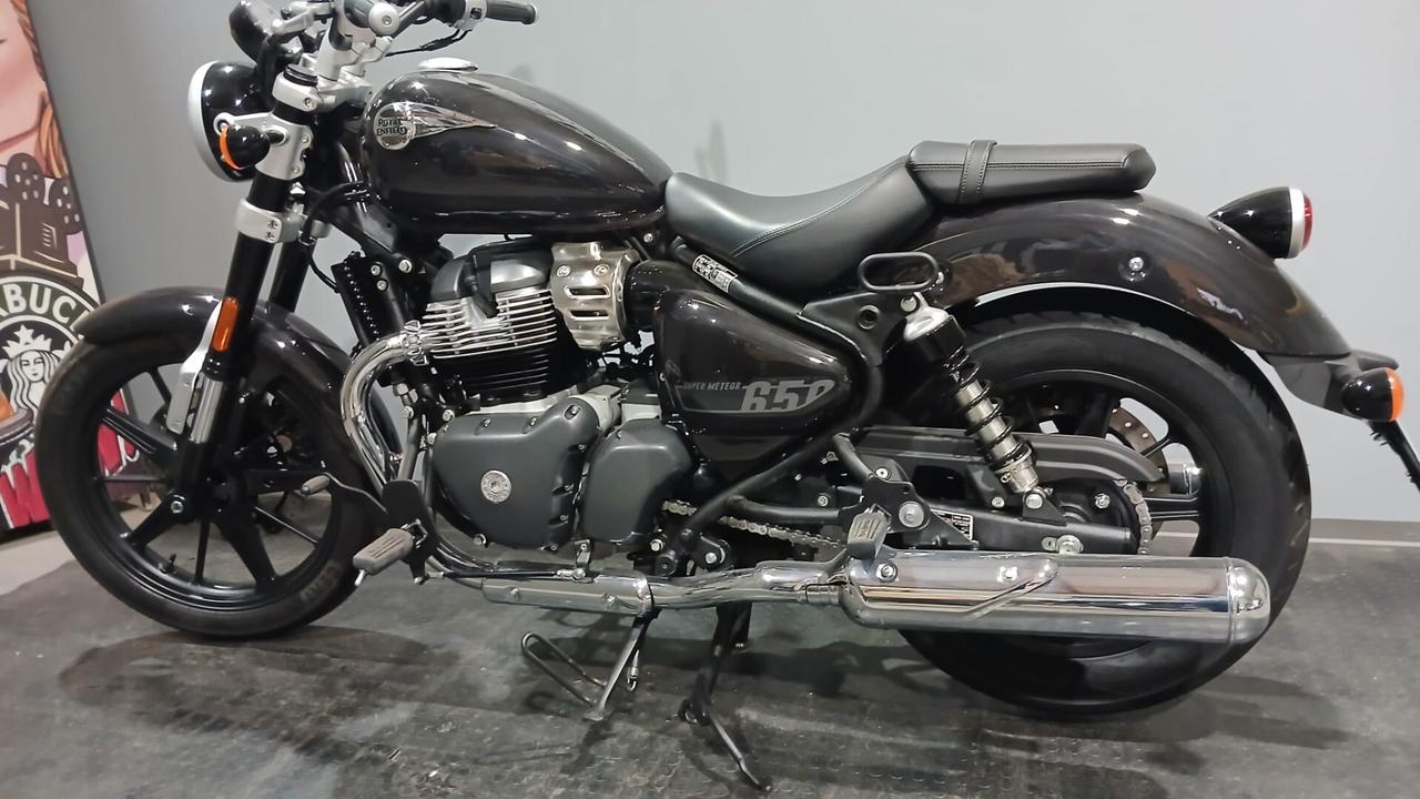 Royal Enfield super meteor 650