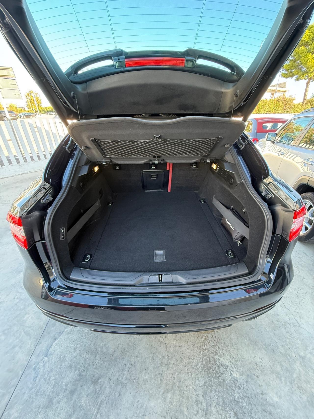 Maserati Levante V6 Diesel 275 CV AWD Gransport