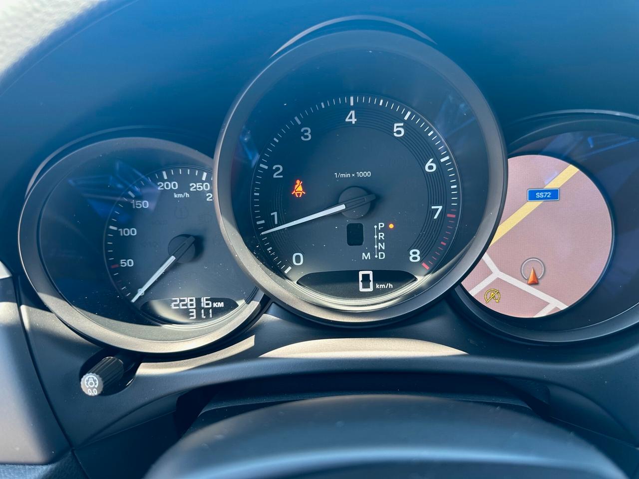 Porsche Macan 2.0 /tetto/pasm/carplay/full