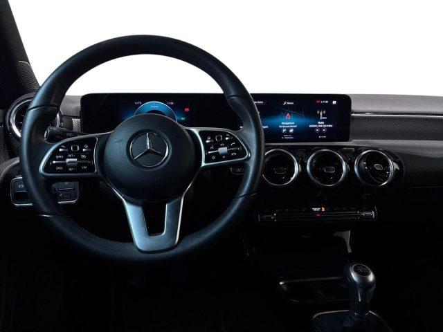 MERCEDES-BENZ A 180 d Sport Navi