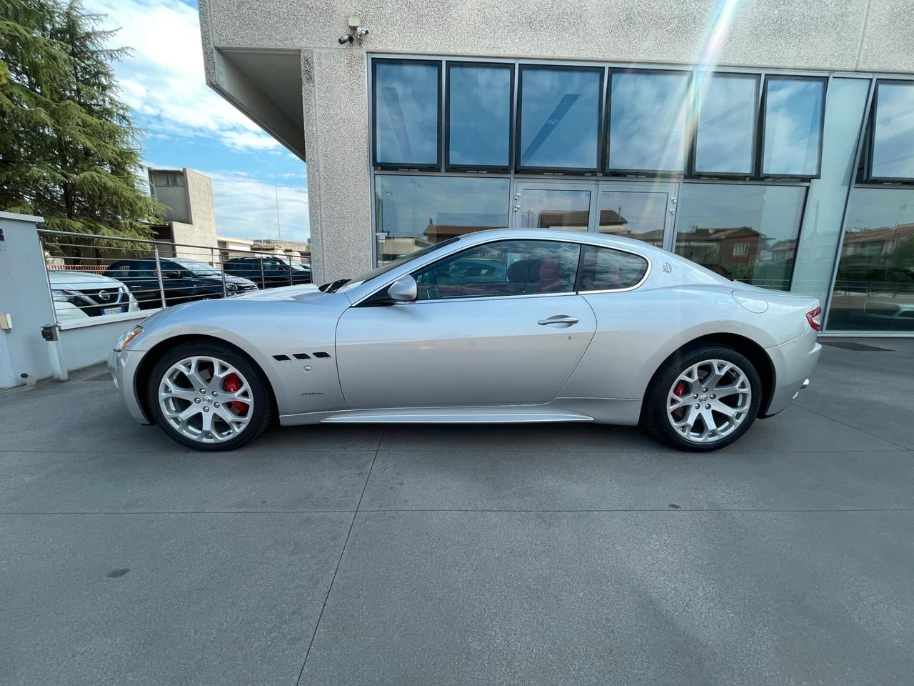 Maserati GranTurismo 4.2 V8 automatica condizioni perfette