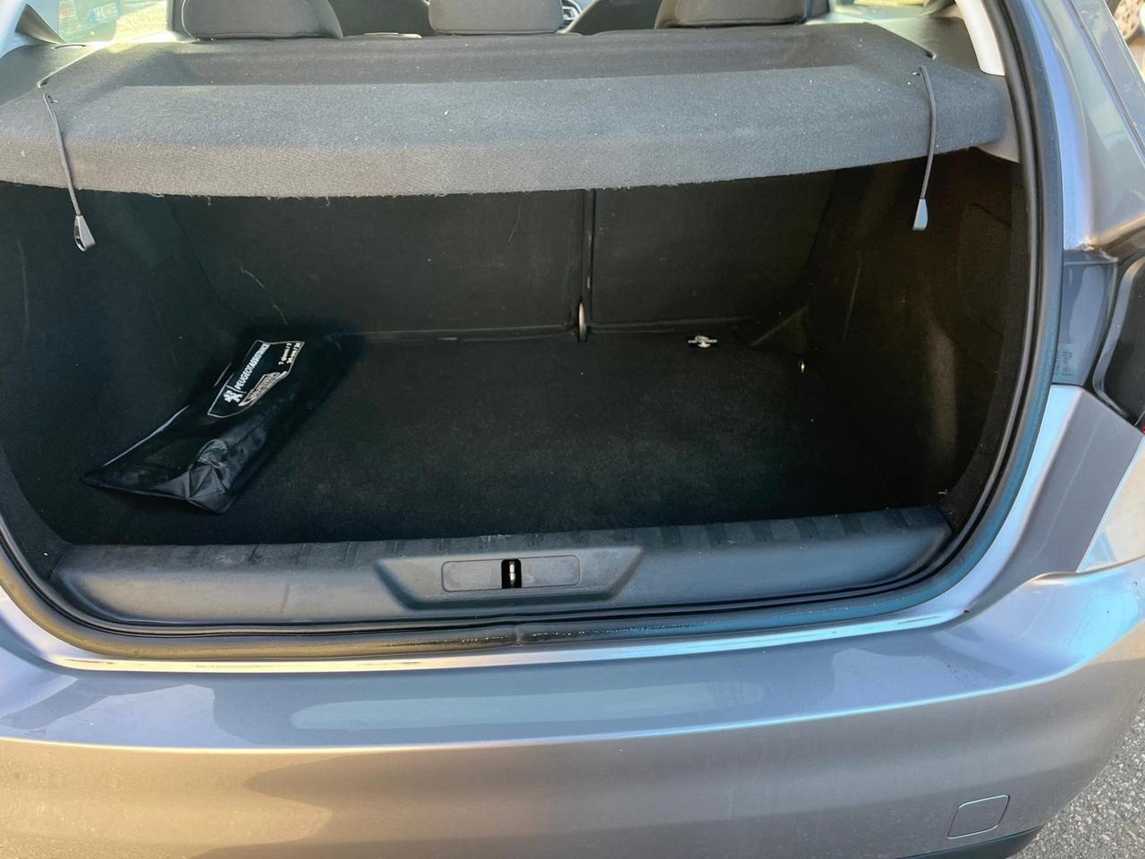 Peugeot 308 5P-1.6 hdv/100cv-km 118000-12/2015