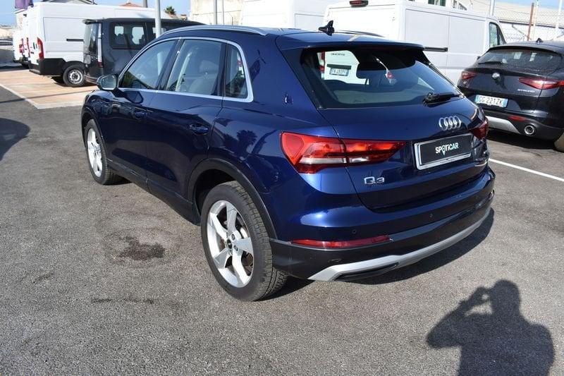 Audi Q3 40 TDI quattro S tronic Business Advanced