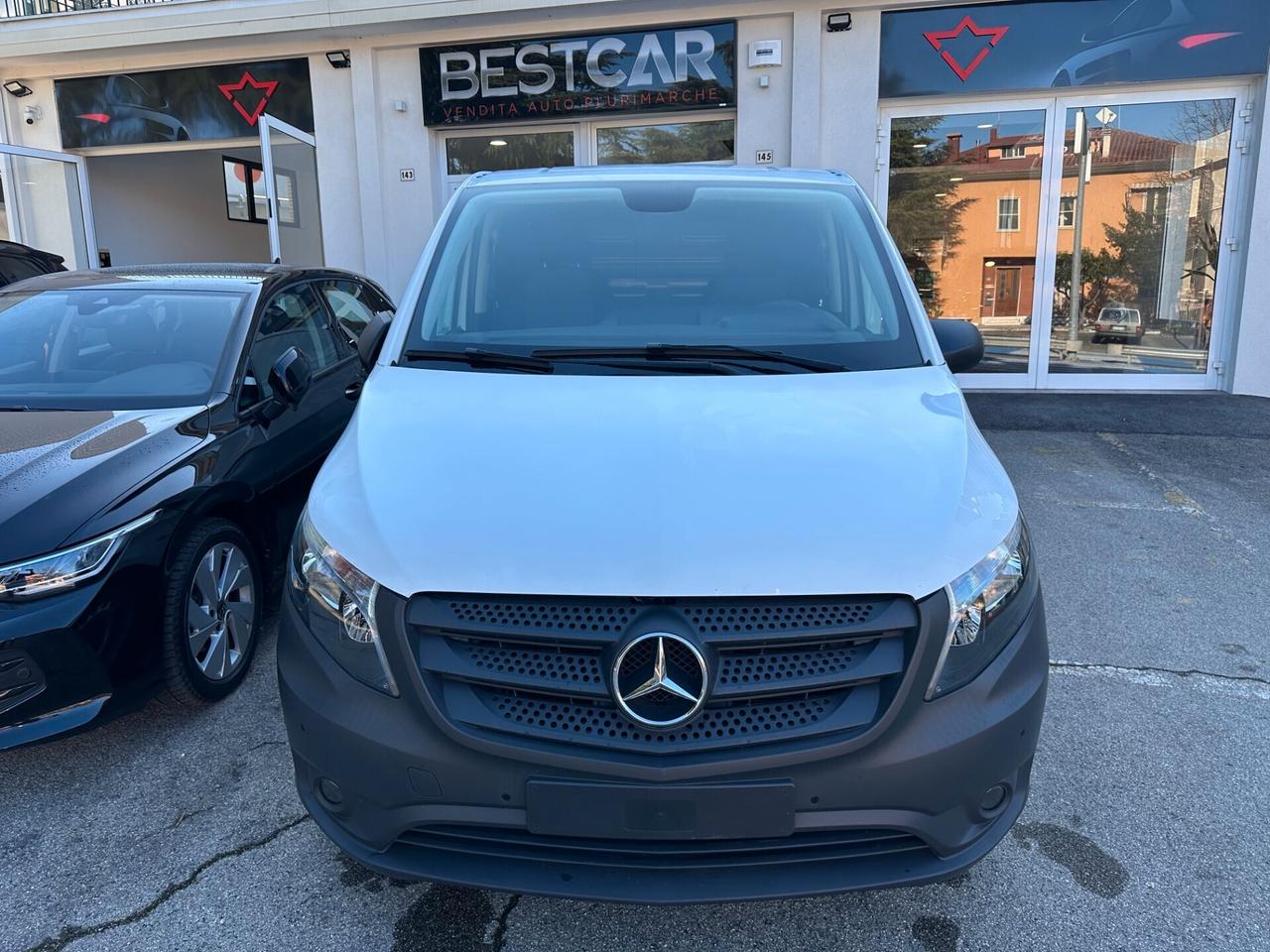 Mercedes Benz Vito Kasten 114 CDI _ Extralang