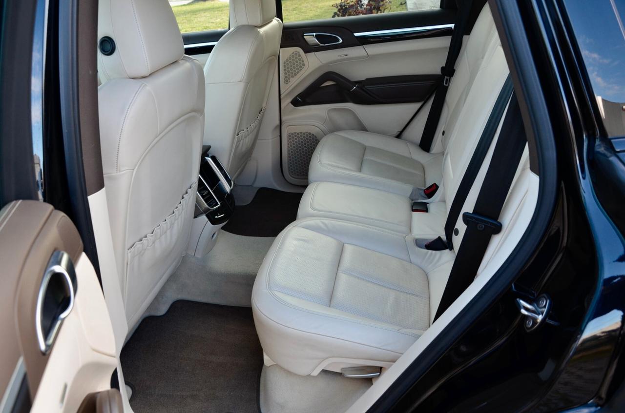 PORSCHE CAYENNE 3.0 V6 TDI 245cv TIPTRONIC, SERVICE BOOK PRESENTE, UFF ITALIANA, PELLE TOTALE, 21″, PERMUTE