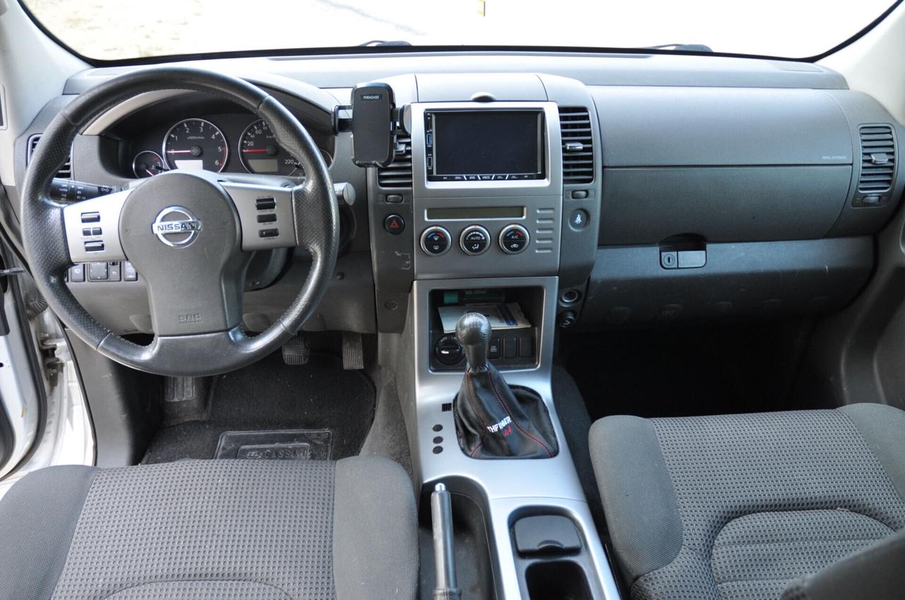 Nissan Pathfinder 2.5 dCi SE 7 Posti-Gancio Traino