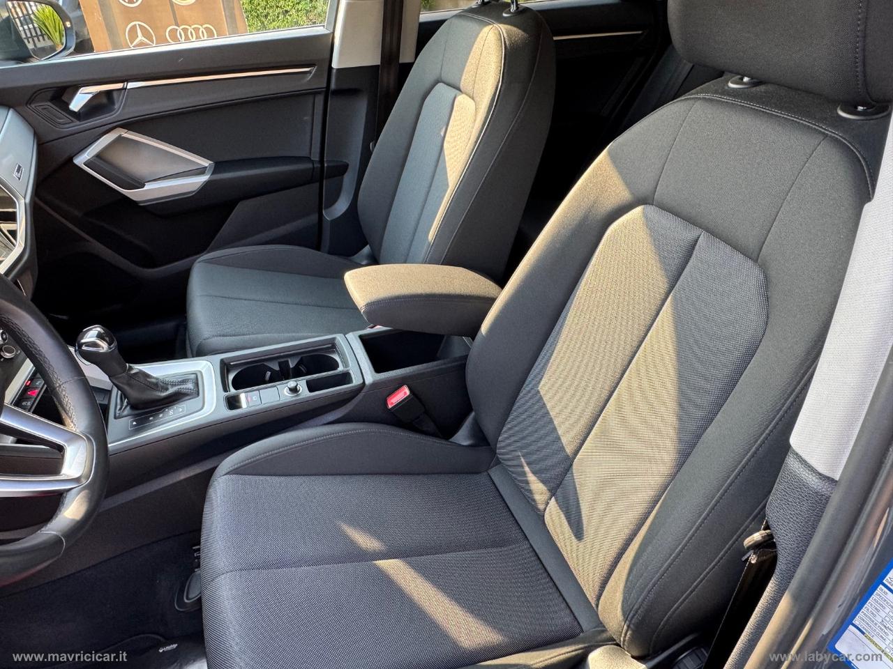 AUDI Q3 35 TDI S tronic Business Advanced