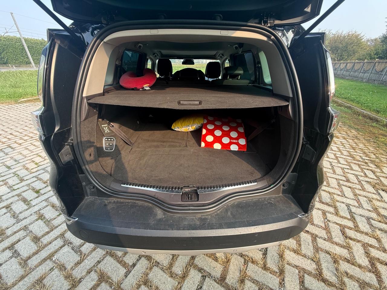 Renault Espace dCi 160CV EDC Energy Initiale Paris 4Control