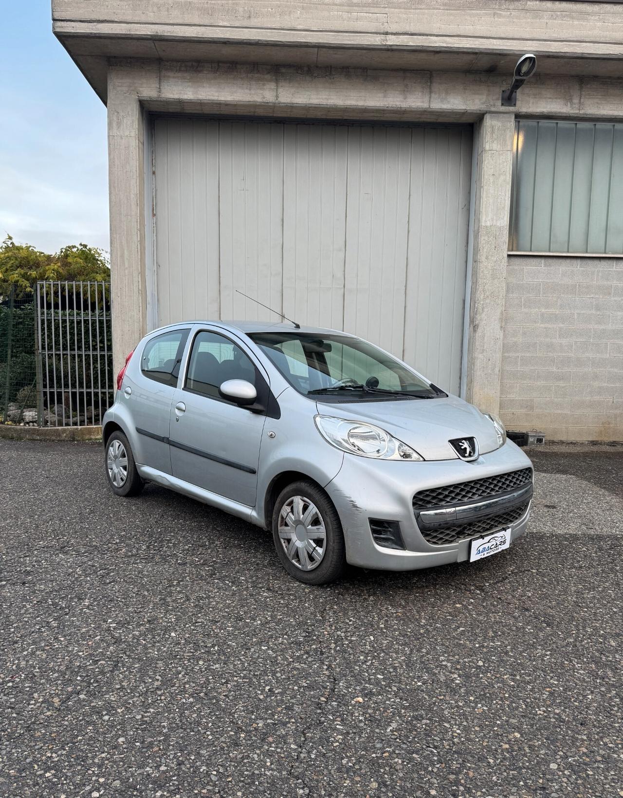 Peugeot 107 1.0 50kW 5P Benz E5 Allure