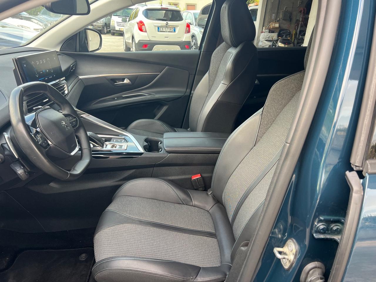 Peugeot 5008 BlueHDi 130 S&S EAT8 Allure Pack