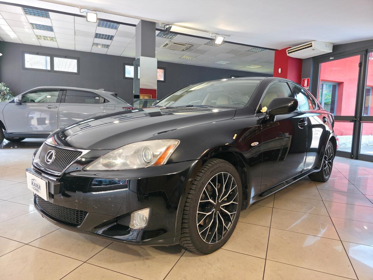 Lexus IS 220d