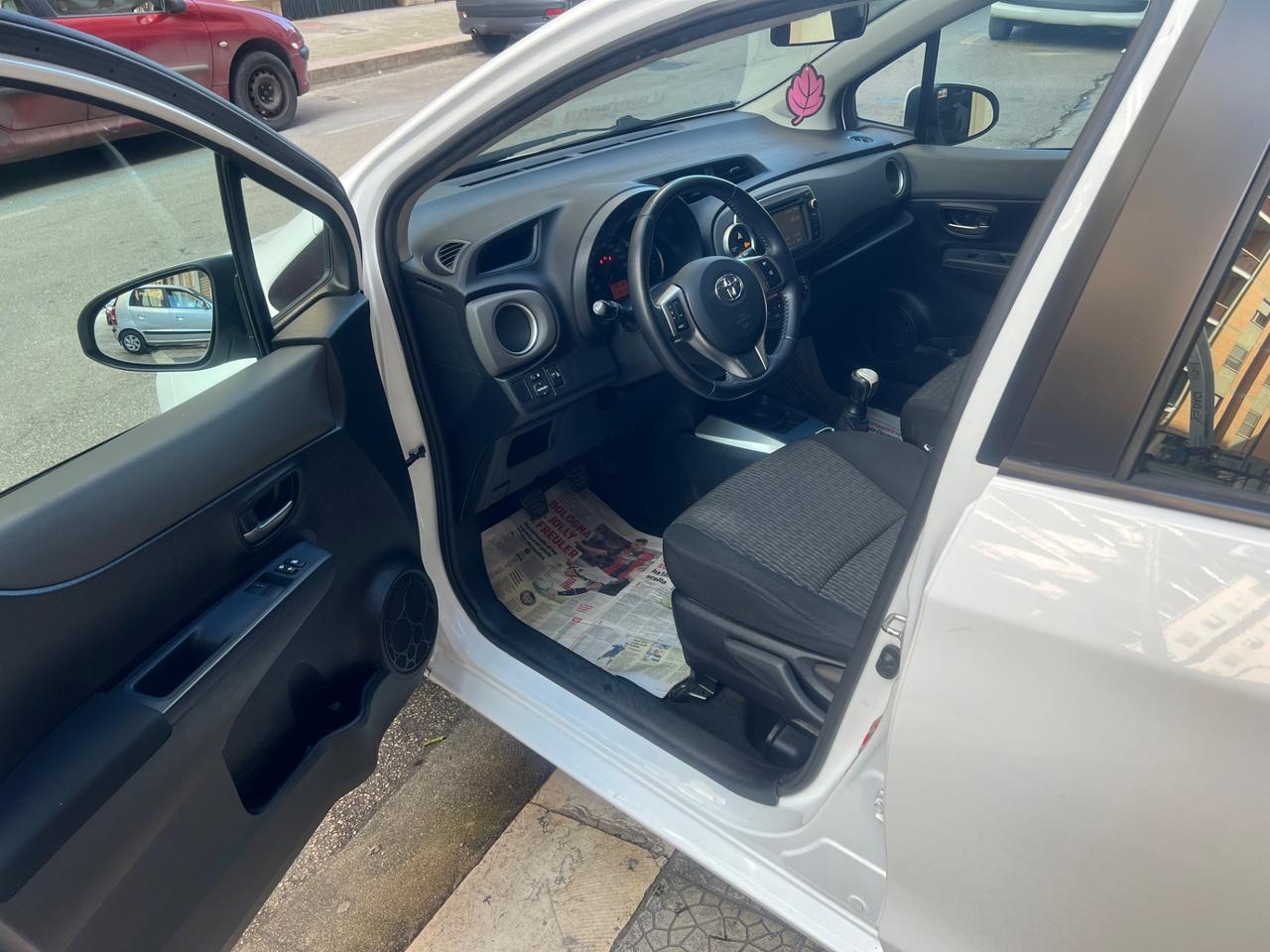 Toyota Yaris 1.0 5 porte Lounge