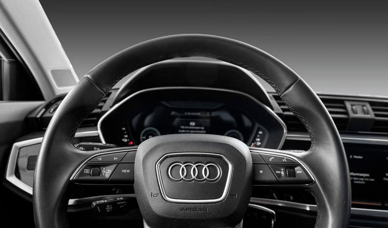 Audi Q3 Sportback 45 TFSIe S line Business