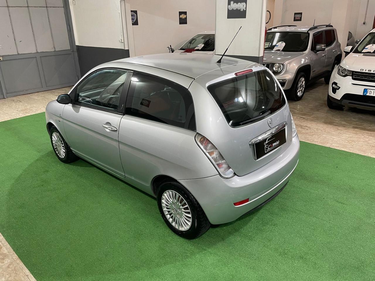 Lancia Ypsilon 1.2 Oro Giallo