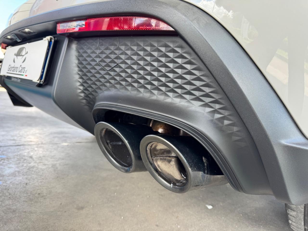Porsche Macan 2.0 265cv colore gesso tetto uni pro