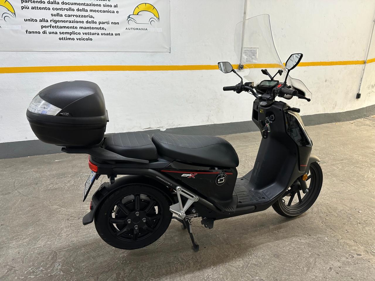 Super Soco CPX Electric Tech