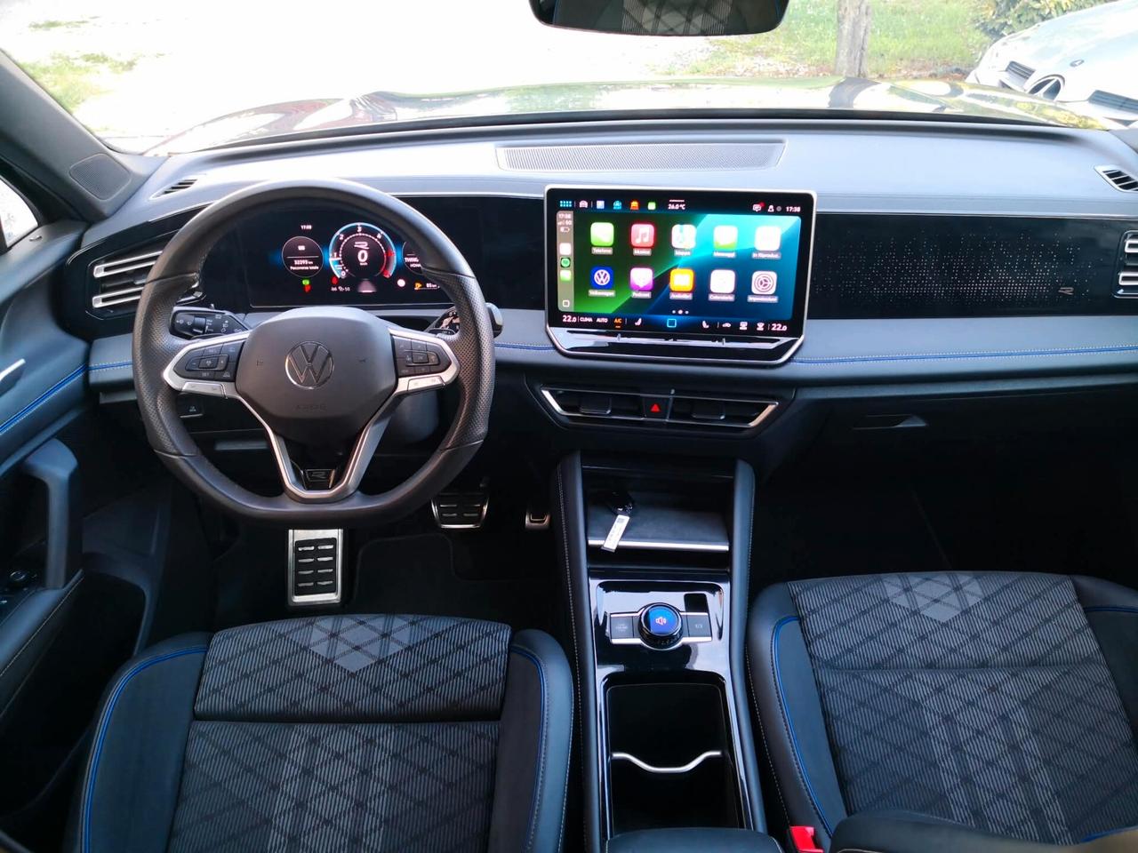 Volkswagen Tiguan 2.0 TDI 150 CV DSG R-Line ***TELECAMERA***SEDILI MASSAGGIANTI***