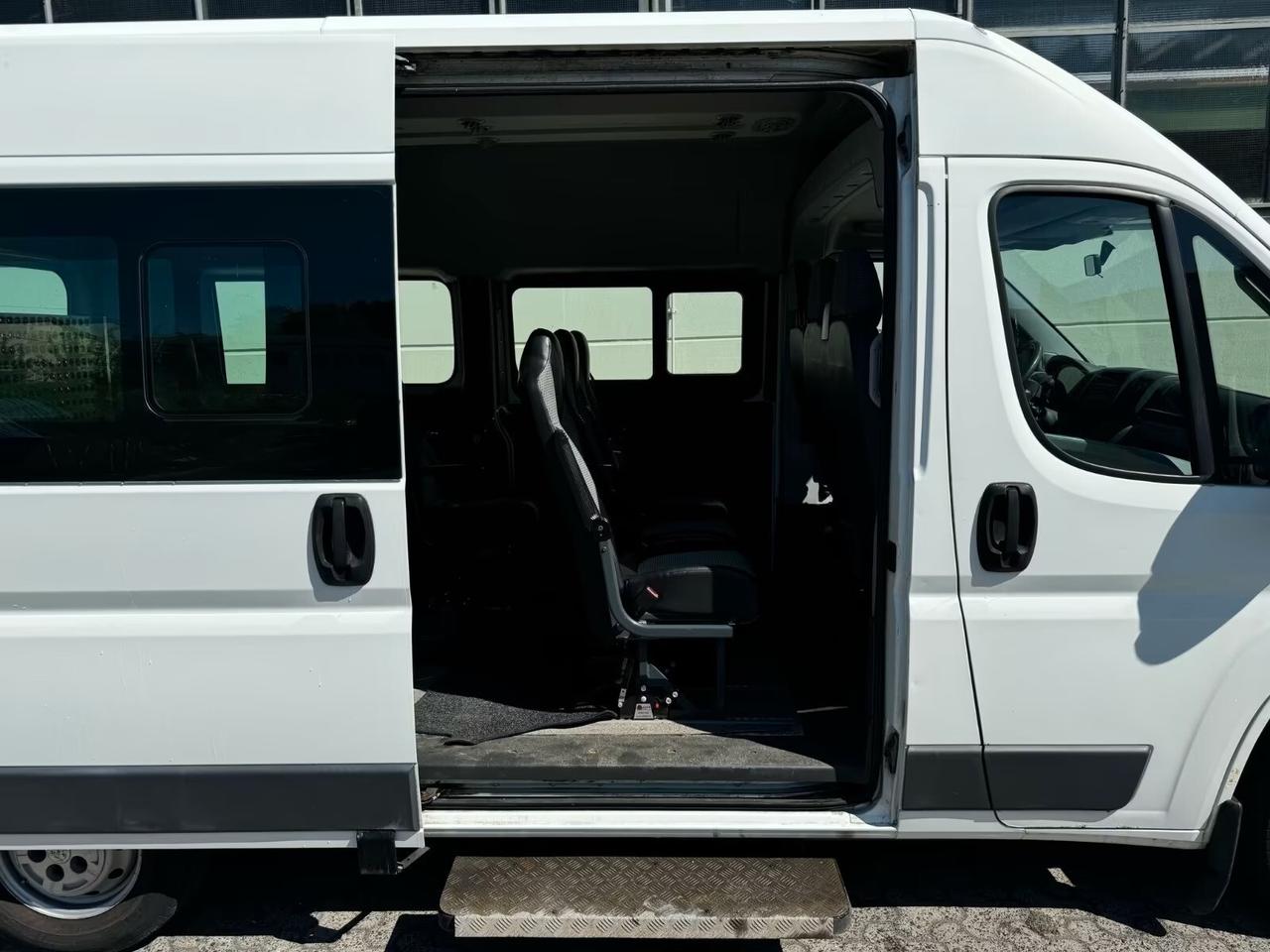 Peugeot Boxer 333 3.0 HDi/160CV PM-TM Combi Comfort 9 posti