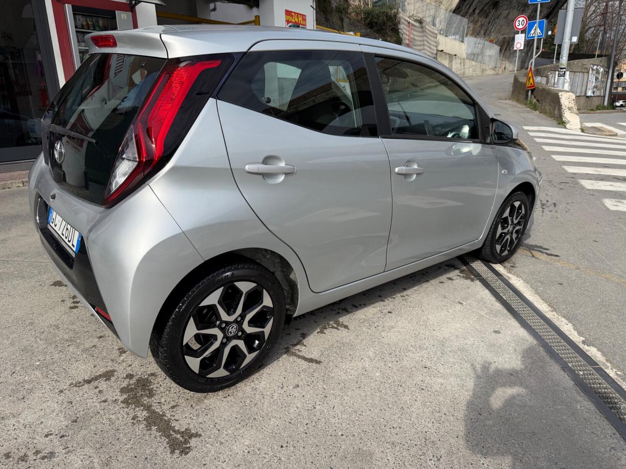 TOYOTA AYGO 1.0 NEOPATENTATI 5 PORTE