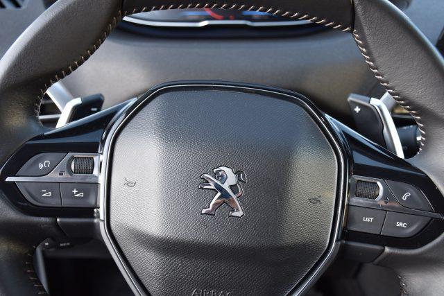 PEUGEOT 5008 BlueHDi 130 S&S EAT8 Allure