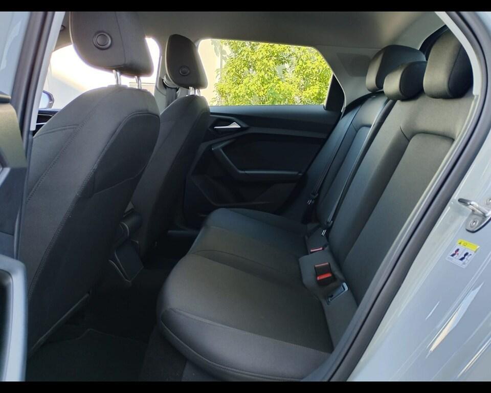 Audi A1 30 1.0 TFSI Identity Contrast S tronic