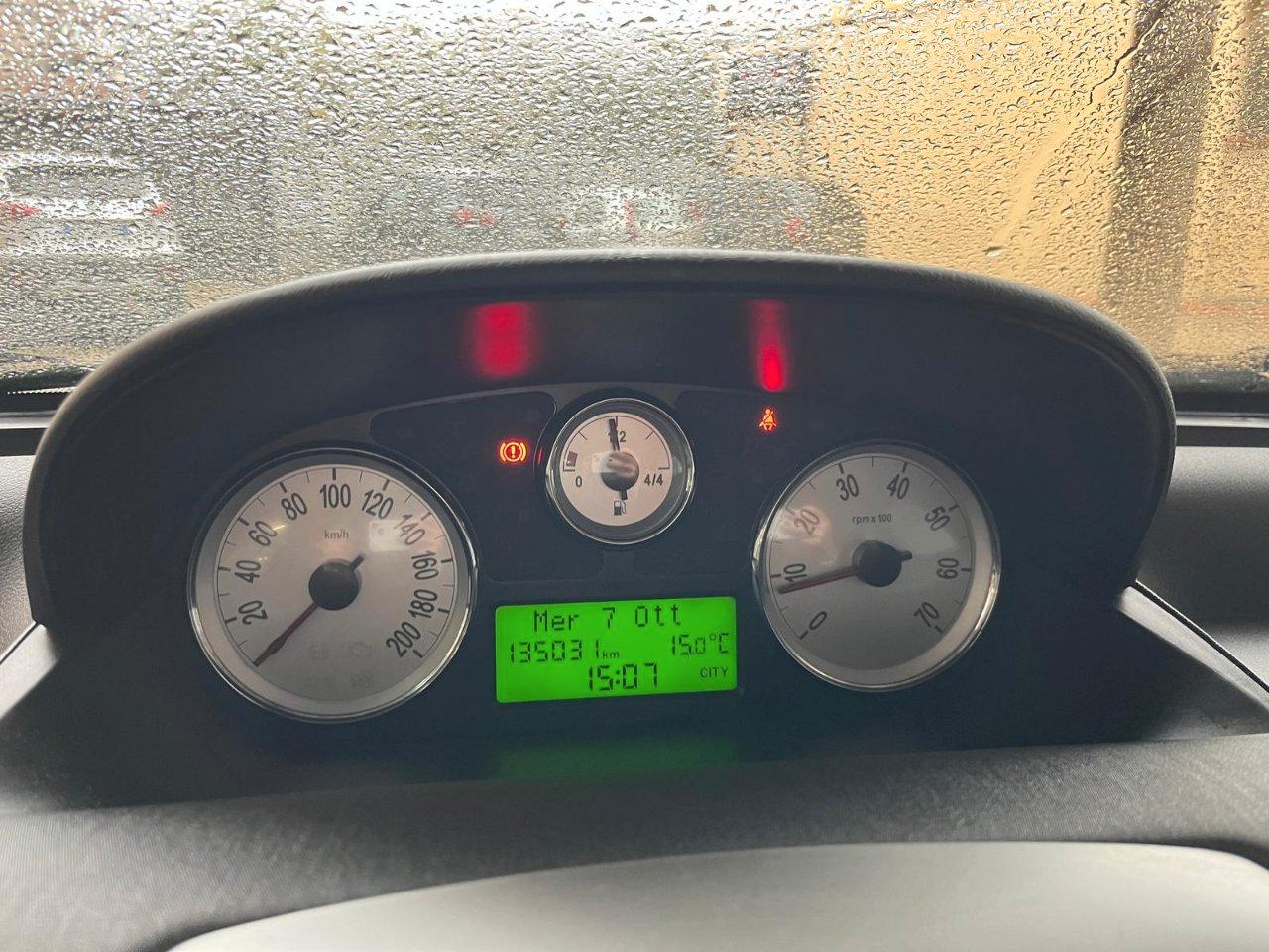 Lancia Ypsilon 3 Porte Ypsilon 1.2 8v Argento
