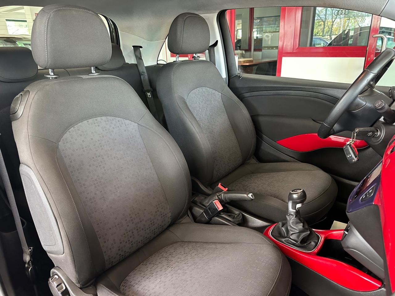 Opel Adam 1.2 70 CV Jam Neopatentati