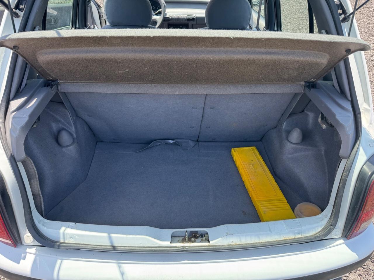 Nissan Micra 1.3i 16V cat 5 porte SLX