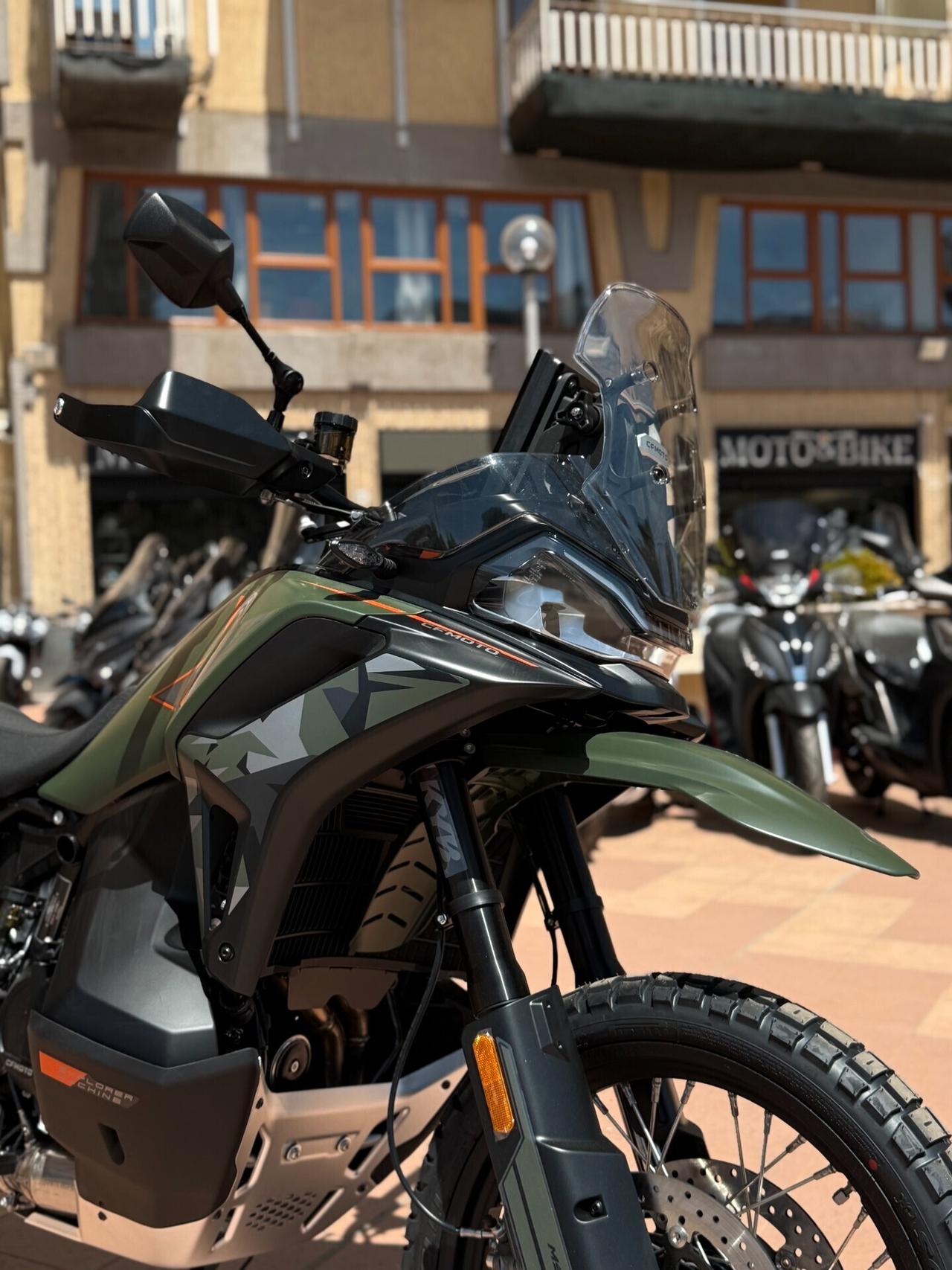 CFMOTO MT-X 1000