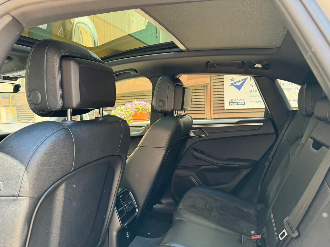 Porsche Macan 2.0 245CV GESSO TETTO