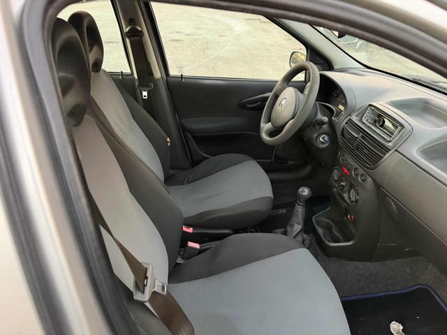 FIAT Punto 1.2 5p Natural Power senza nessun lavoro da fare