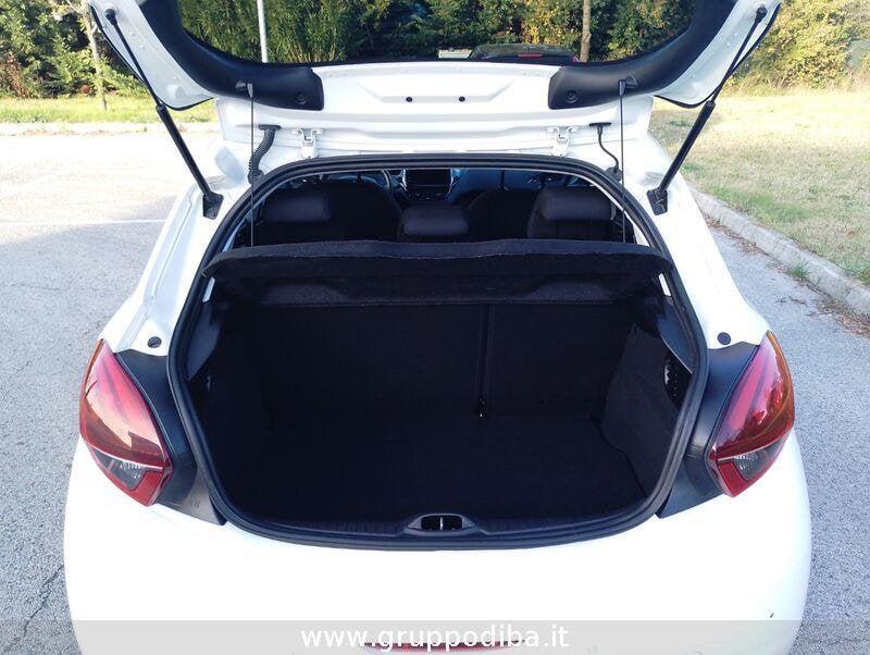 Peugeot 208 I 2015 Benzina 5p 1.2 puretech Allure 82cv