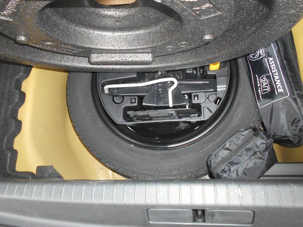 Peugeot 208 5 Porte 1.2 PureTech Active Pack EAT