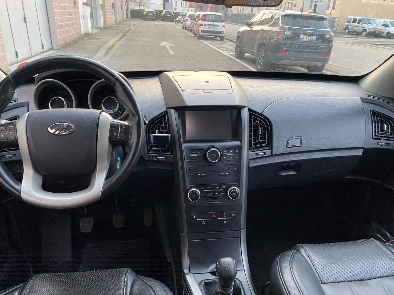 Mahindra XUV500 2.2 16V FWD W10 7 posti