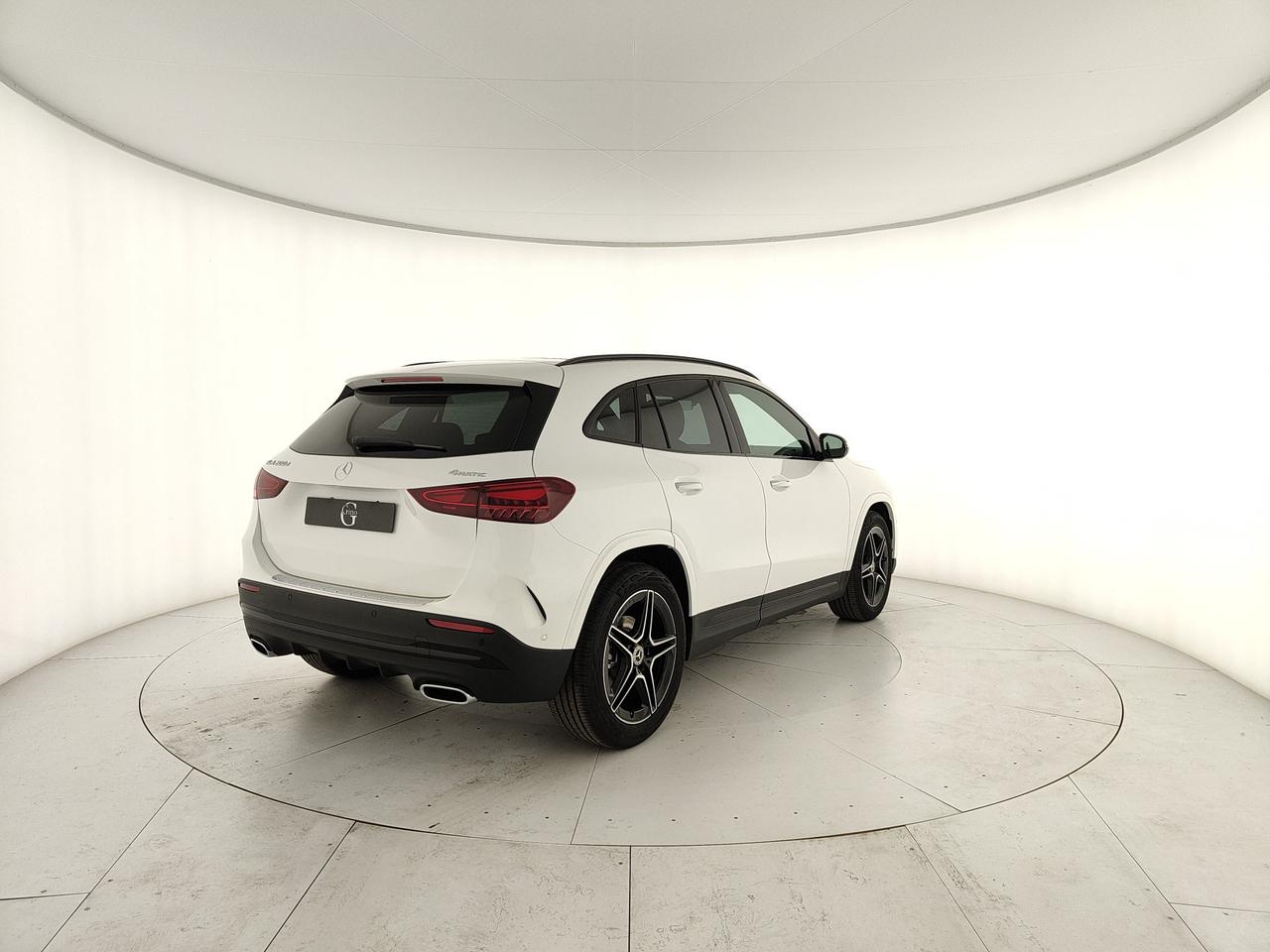 Mercedes-Benz GLA 200 d 4MATIC