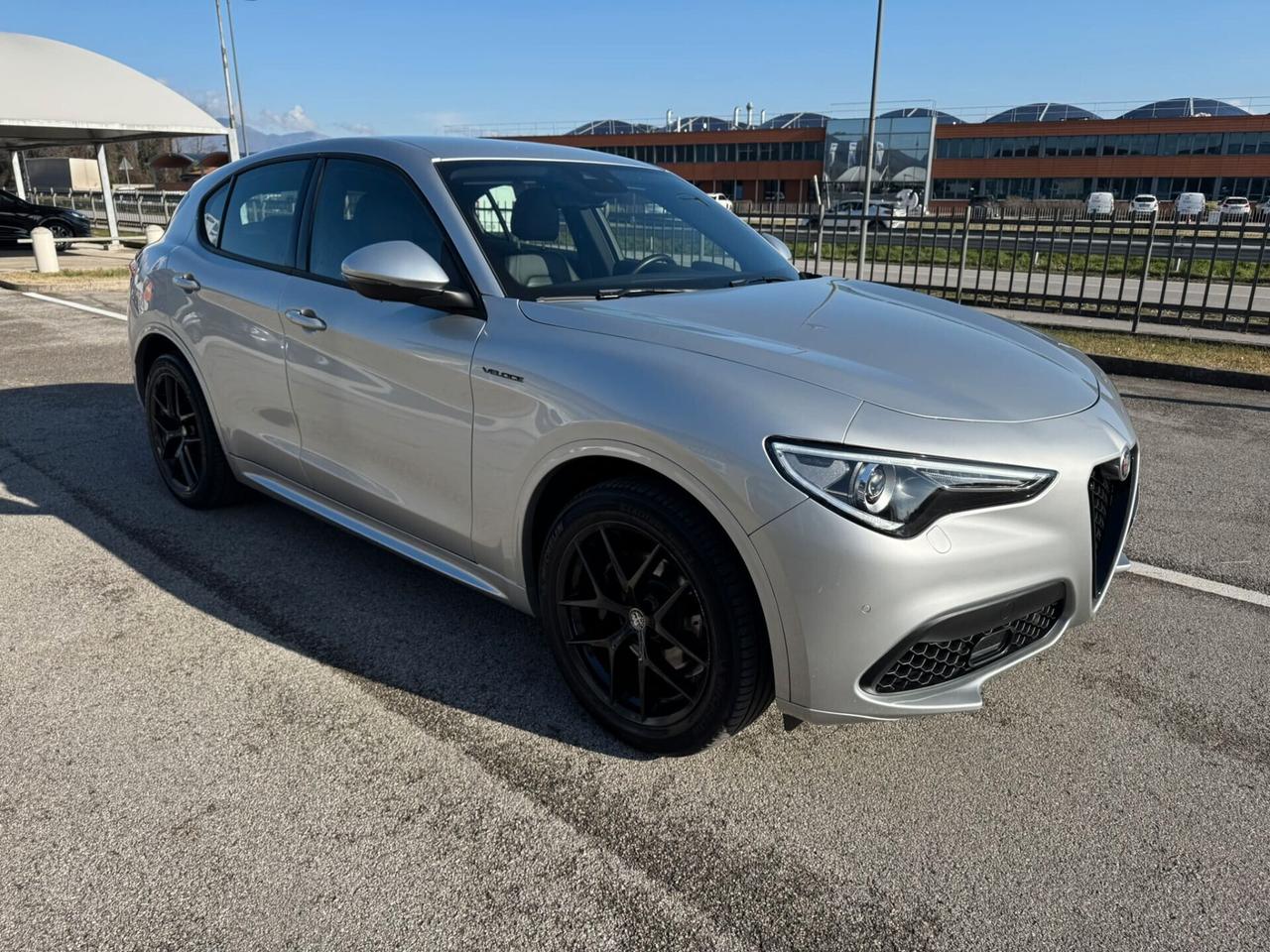 Alfa Romeo Stelvio 2.0 Turbo 280CV AT8 Q4 Veloce